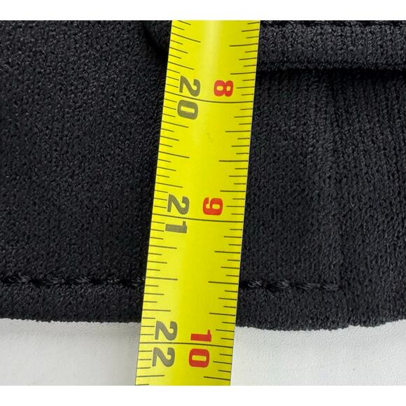 New St John Caviar Black Jacket Cropped Women’s Sparkle Button Flower Size 12 - Picture 8 of 10